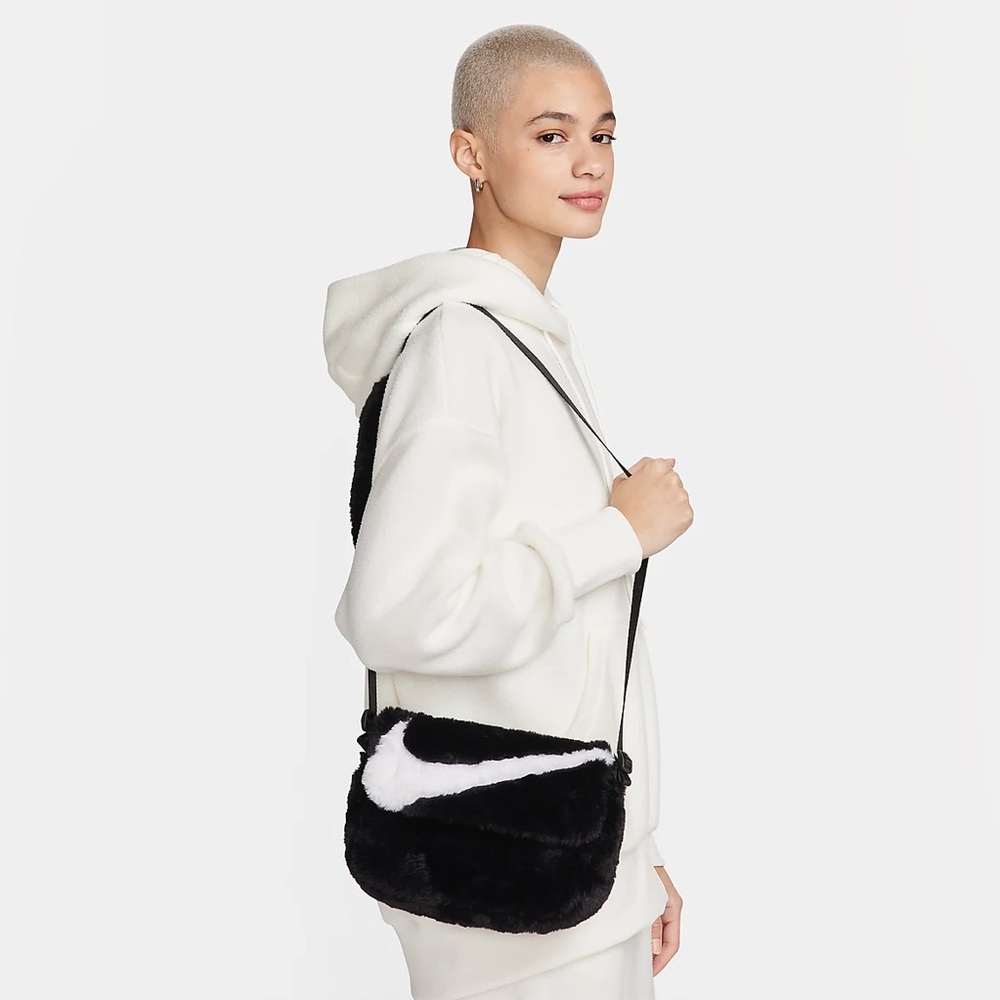 NWOT Nike faux fur crossbody bag